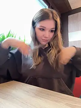 Snapshot of PumaShyXD chatting on November 28, 2025, 10:48 am PumaShyXD online show from November 28, 2025, 10:48 am