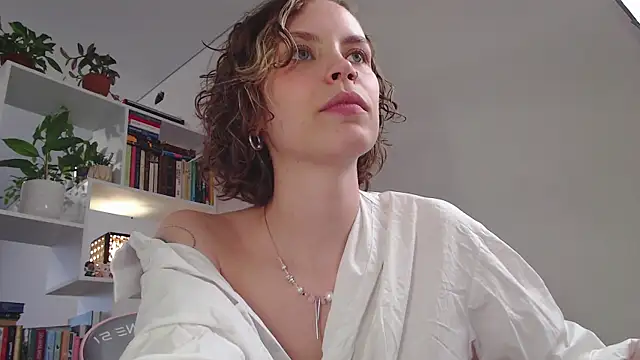 milly ross online show from March 18, 2025, 8:50 am