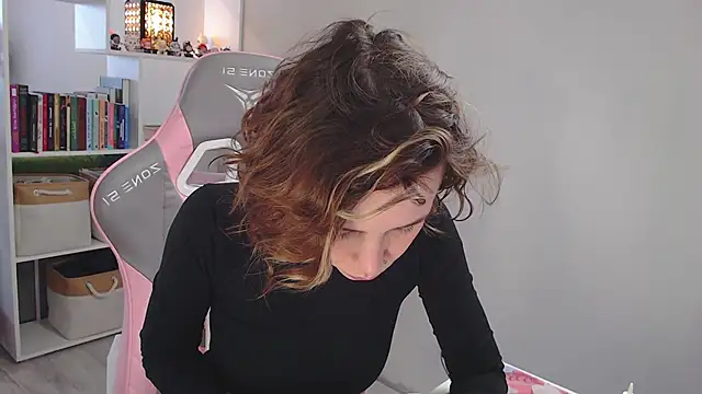 milly ross online show from February 1, 2025, 7:15 am