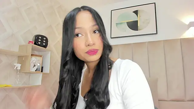 Snapshot of Anniie_Queen chatting on April 15, 2026, 2:28 am Anniie Queen online show from April 15, 2026, 2:28 am