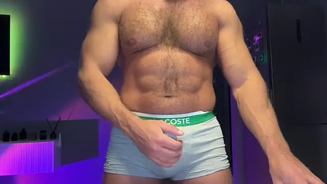 Snapshot of KarlosRichi chatting on December 14, 2025, 3:17 pm KarlosRichi online show from December 14, 2025, 3:17 pm