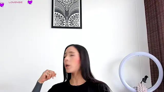 VeronicaTonu online show from November 2, 2025, 1:16 pm