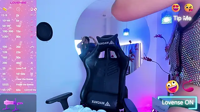 LiaaGenner online show from March 16, 2025, 8:10 pm