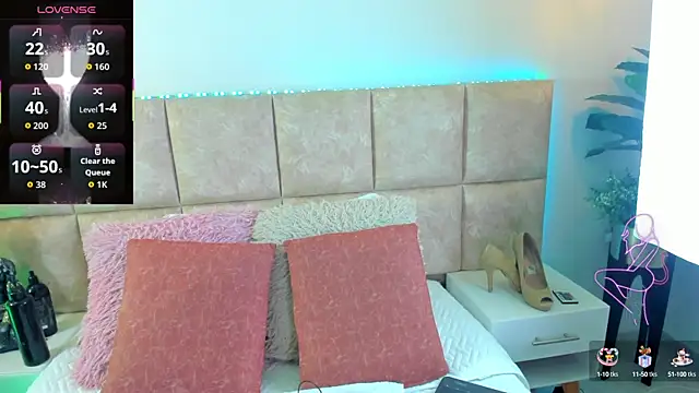 LiaaGenner online show from September 17, 2025, 6:54 pm