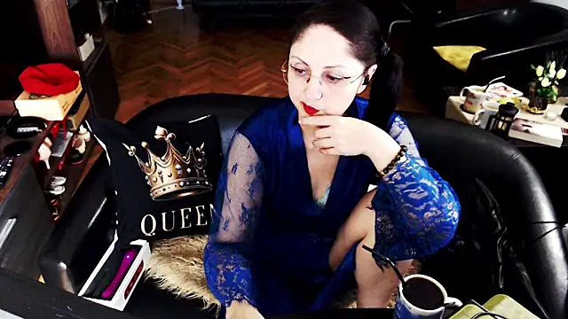 Snapshot of Imperatriza chatting on May 13, 2026, 3:41 pm Imperatriza online show from May 13, 2026, 3:41 pm