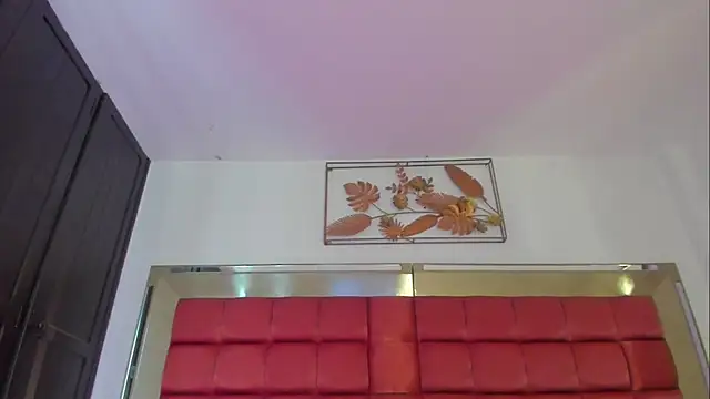 Snapshot of FaloonRoussel chatting on October 26, 2025, 6:08 pm FaloonRoussel online show from October 26, 2025, 6:08 pm