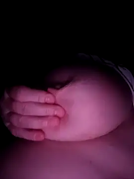 Snapshot of poussychats chatting on January 28, 2025, 12:57 am poussychats online show from January 28, 2025, 12:57 am