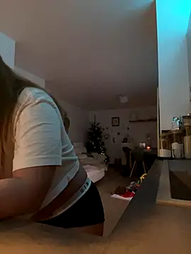 Snapshot of lyajoliee chatting on January 6, 2026, 4:27 am lyajoliee online show from January 6, 2026, 4:27 am