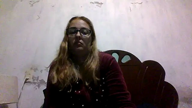 Snapshot of Samanthat33 chatting on September 23, 2025, 5:58 am Samanthat33 online show from September 23, 2025, 5:58 am