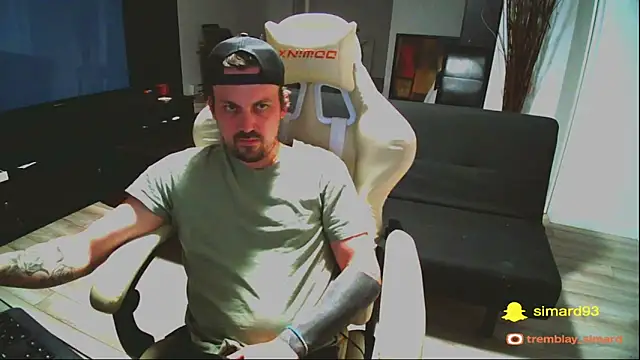 Snapshot of Tremblay_Simard chatting on November 27, 2025, 1:39 am Tremblay Simard online show from November 27, 2025, 1:39 am