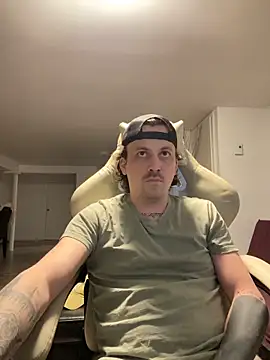 Snapshot of Tremblay_Simard chatting on February 24, 2026, 5:19 am Tremblay Simard online show from February 24, 2026, 5:19 am