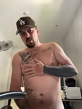 Snapshot of Tremblay_Simard chatting on March 28, 2026, 5:41 am Tremblay Simard online show from March 28, 2026, 5:41 am