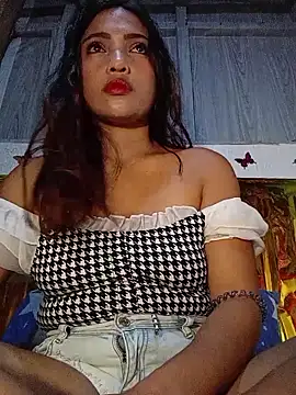 Snapshot of prettybella4u chatting on June 14, 2026, 1:23 pm prettybella4u online show from June 14, 2026, 1:23 pm
