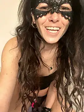 EmySkinny85 online show from February 19, 2026, 4:04 pm