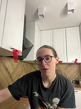 Snapshot of MartiniiSelenna chatting on January 19, 2026, 6:28 am MartiniiSelenna online show from January 19, 2026, 6:28 am