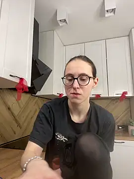 Snapshot of MartiniiSelenna chatting on March 7, 2026, 7:04 am MartiniiSelenna online show from March 7, 2026, 7:04 am