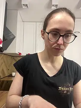 Snapshot of MartiniiSelenna chatting on March 24, 2026, 6:46 am MartiniiSelenna online show from March 24, 2026, 6:46 am