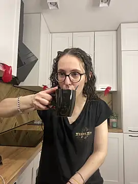 Snapshot of MartiniiSelenna chatting on March 26, 2026, 6:33 am MartiniiSelenna online show from March 26, 2026, 6:33 am