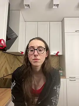 Snapshot of MartiniiSelenna chatting on February 14, 2026, 6:46 am MartiniiSelenna online show from February 14, 2026, 6:46 am