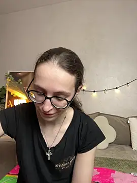 Snapshot of MartiniiSelenna chatting on May 16, 2026, 5:39 am MartiniiSelenna online show from May 16, 2026, 5:39 am
