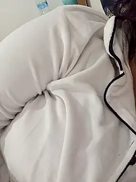 Snapshot of silina-25 chatting on February 26, 2026, 6:30 pm silina-25 online show from February 26, 2026, 6:30 pm