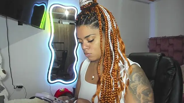 ladyrd1 online show from February 4, 2026, 1:55 am