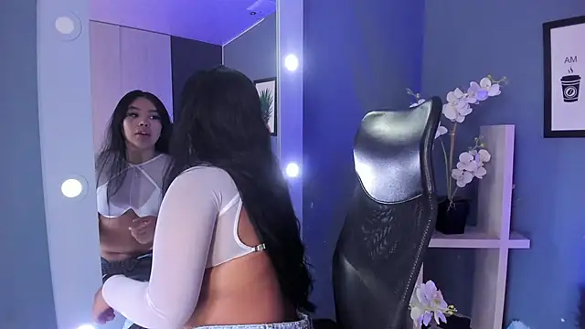 Snapshot of MarianaGarciaa__ chatting on March 19, 2026, 7:14 pm MarianaGarciaa online show from March 19, 2026, 7:14 pm