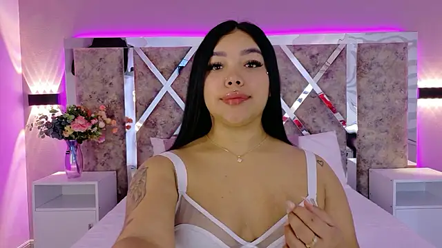 Snapshot of MarianaGarciaa__ chatting on March 3, 2026, 4:14 pm MarianaGarciaa online show from March 3, 2026, 4:14 pm