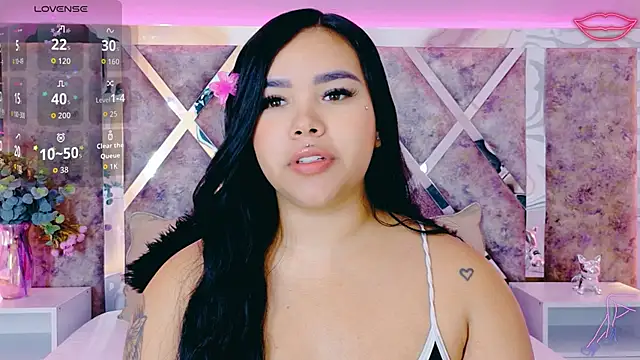 Snapshot of MarianaGarciaa__ chatting on October 16, 2025, 7:44 pm MarianaGarciaa online show from October 16, 2025, 7:44 pm