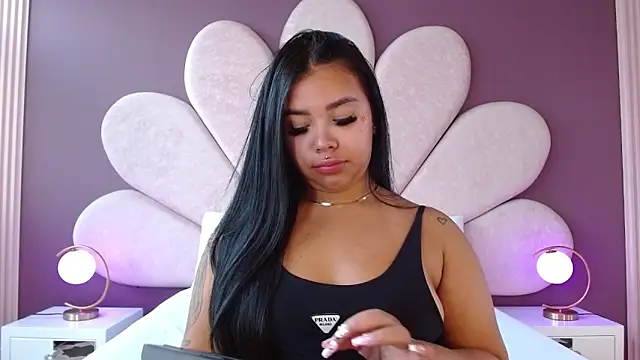 Snapshot of MarianaGarciaa__ chatting on May 7, 2026, 7:06 pm MarianaGarciaa online show from May 7, 2026, 7:06 pm