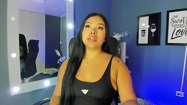 Snapshot of MarianaGarciaa__ chatting on April 13, 2026, 6:56 pm MarianaGarciaa online show from April 13, 2026, 6:56 pm