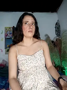 Snapshot of lovely_kitt chatting on April 22, 2026, 2:18 am lovely kitt online show from April 22, 2026, 2:18 am