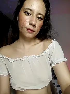 Snapshot of lovely_kitt chatting on October 29, 2025, 1:26 am lovely kitt online show from October 29, 2025, 1:26 am