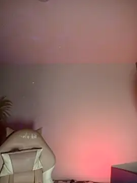 Snapshot of lovely_kitt chatting on October 26, 2025, 3:07 am lovely kitt online show from October 26, 2025, 3:07 am