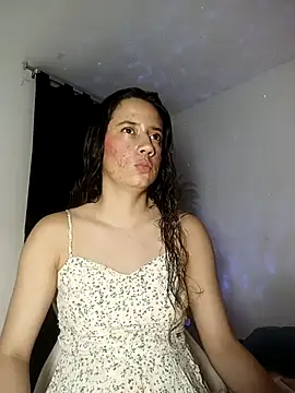 Snapshot of lovely_kitt chatting on October 31, 2025, 1:35 am lovely kitt online show from October 31, 2025, 1:35 am