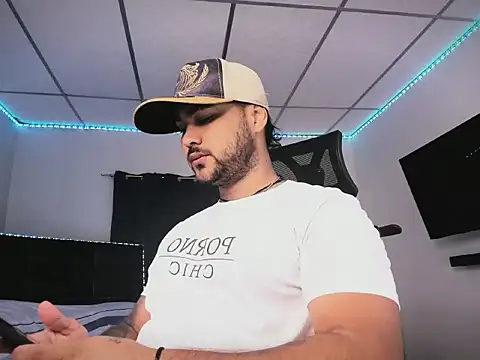 Sebas-hott online show from February 8, 2026, 9:23 pm