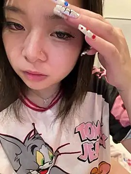 Snapshot of Rei1216xo chatting on October 24, 2025, 4:17 pm Rei1216xo online show from October 24, 2025, 4:17 pm