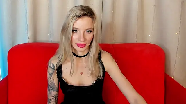 Snapshot of AlinaLovelyX chatting on November 20, 2025, 1:17 am AlinaLovelyX online show from November 20, 2025, 1:17 am