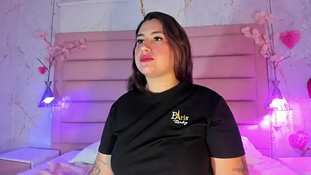 sabrinamilani online show from April 15, 2026, 5:02 am