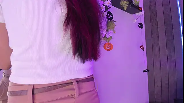 alaia-rogers online show from October 27, 2025, 11:44 am