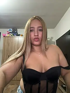 Snapshot of ema_tayy chatting on March 14, 2026, 10:49 pm ema tayy online show from March 14, 2026, 10:49 pm