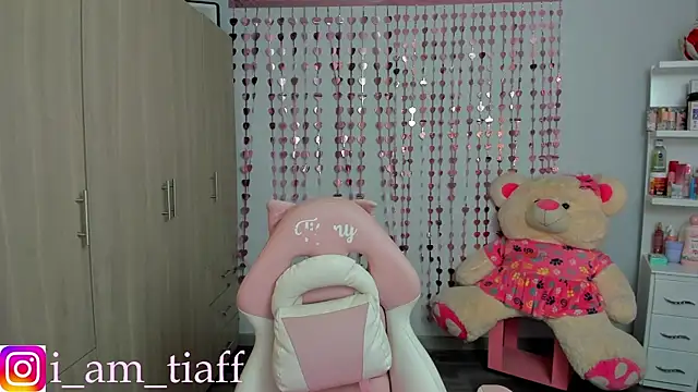 tifany tay2 online show from July 16, 2026, 1:13 am