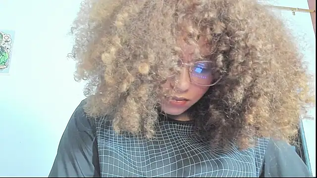 Snapshot of Ada_gales_ chatting on December 17, 2025, 3:55 am Ada gales online show from December 17, 2025, 3:55 am