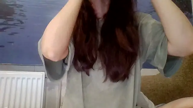 Snapshot of AliceTailor chatting on November 3, 2025, 7:06 pm AliceTailor online show from November 3, 2025, 7:06 pm