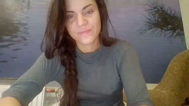 Snapshot of AliceTailor chatting on November 2, 2025, 12:21 pm AliceTailor online show from November 2, 2025, 12:21 pm