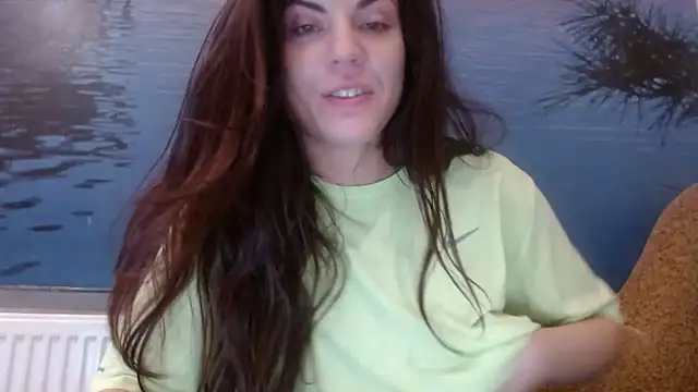 Snapshot of AliceTailor chatting on October 25, 2025, 9:52 am AliceTailor online show from October 25, 2025, 9:52 am