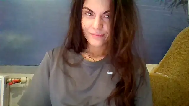 Snapshot of AliceTailor chatting on November 14, 2025, 4:49 am AliceTailor online show from November 14, 2025, 4:49 am