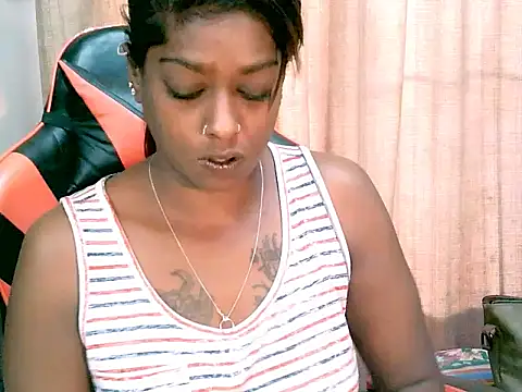 Snapshot of Harl3ysugar4u chatting on February 27, 2025, 5:07 am Harl3ysugar4u online show from February 27, 2025, 5:07 am