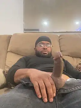 Snapshot of Enos3 chatting on October 24, 2025, 7:46 pm Enos3 online show from October 24, 2025, 7:46 pm