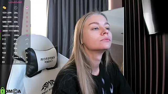 Polumna cute online show from December 3, 2025, 9:42 am